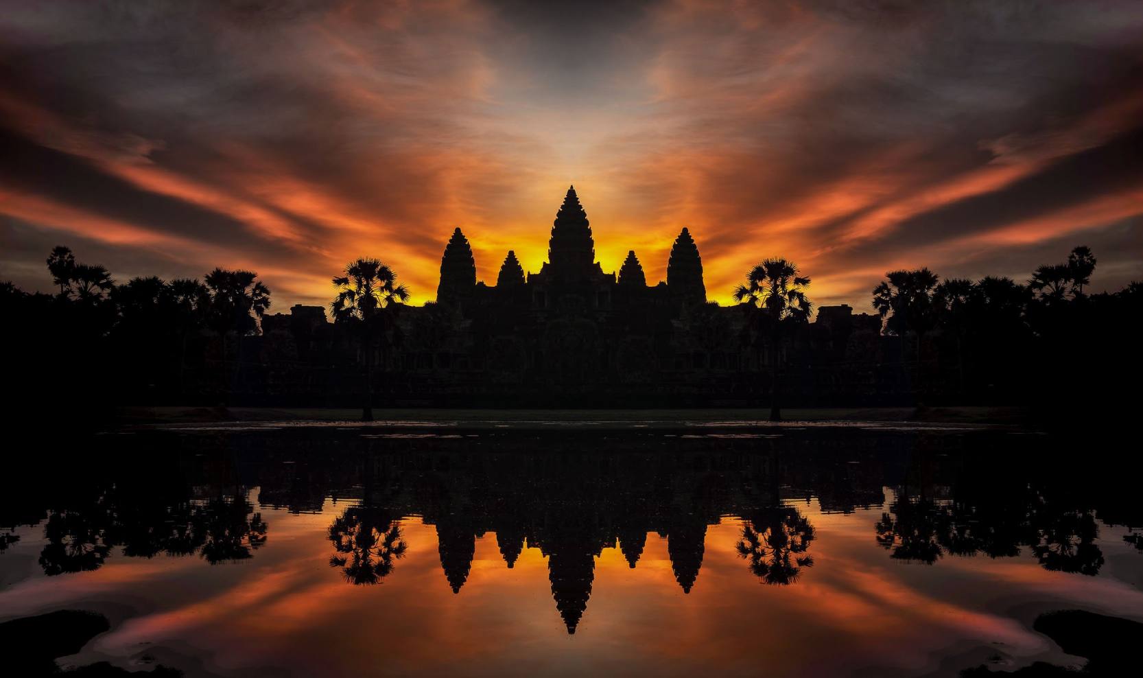 Angkor-wat-temple-sunrays-sunrise-Cambodia